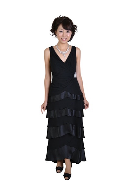 Tadashi Shoji (タダシショージ） 