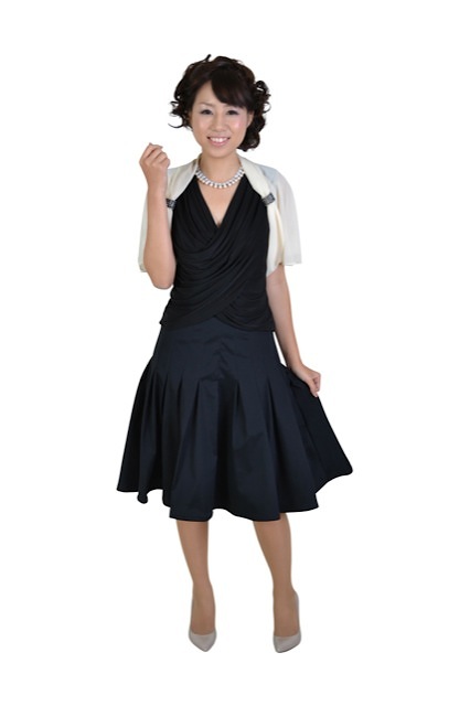 Tadashi Shoji (タダシショージ) 