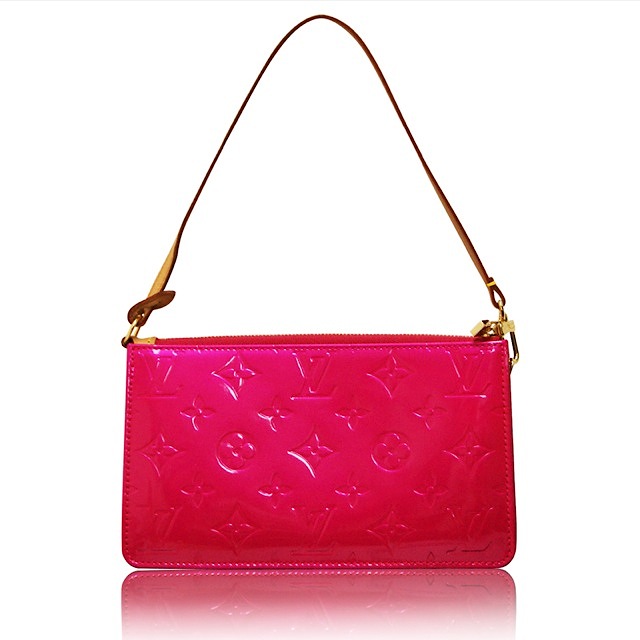 LOUIS VUITTON (ルイヴィトン) ヴ