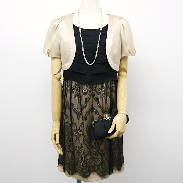 INED (イネド) 刺繍フレアデザイン