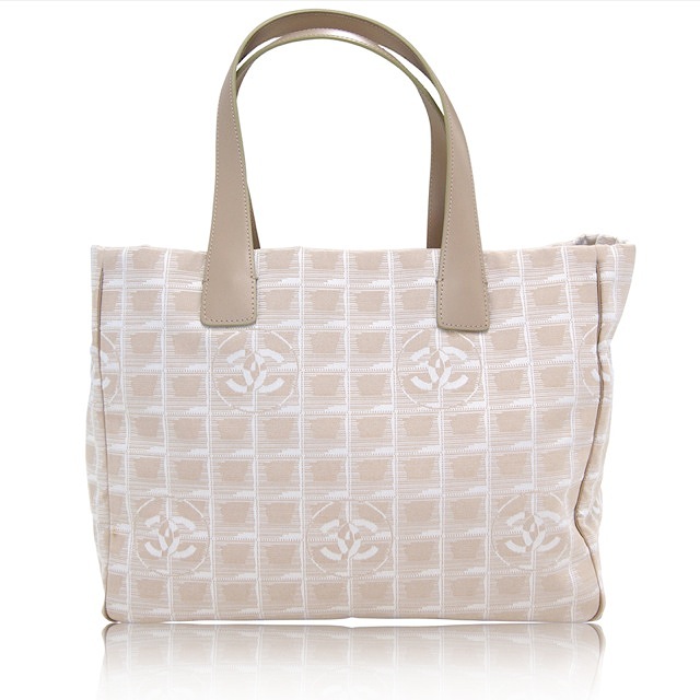 CHANEL (シャネル) ニュートラベル
