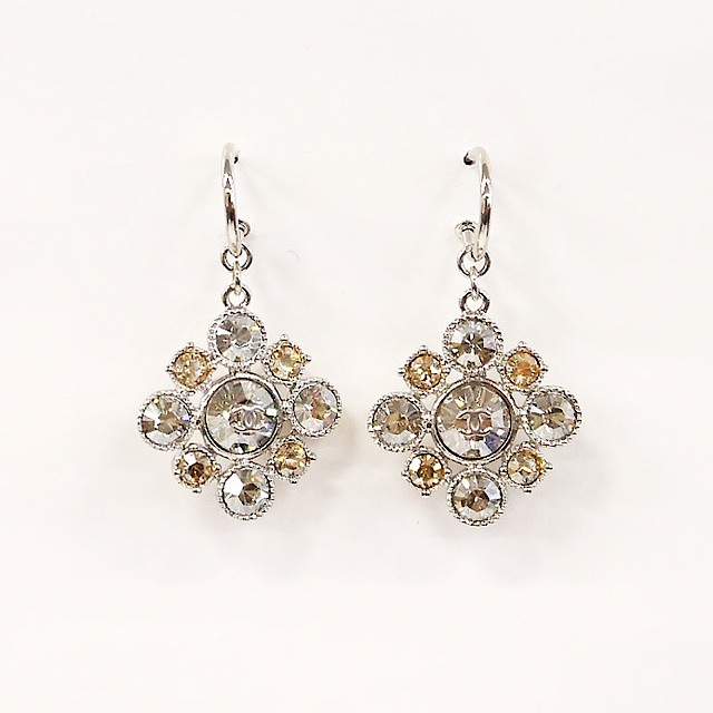 CHANEL (シャネル) ストーンピアス