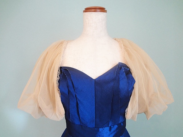 039・ベージュチュール素材バルー