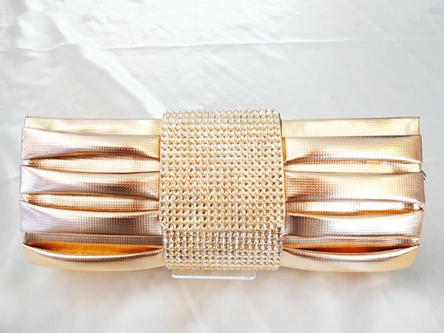 106・ピンクメタリックリボン型ク