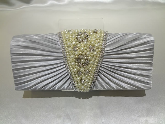 010・シルバー中央パール＆ダイヤ