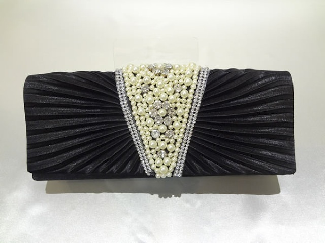 011・黒中央パール＆ダイヤクラッ