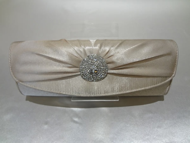 015・シャンパン中央ダイヤ付きク