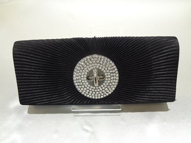 016・黒・中央大シルバー付きクラ