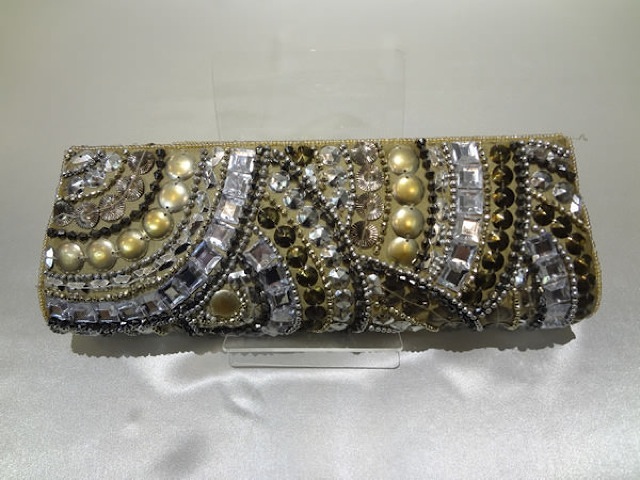 025・シルバー×ゴールドスタッズ付