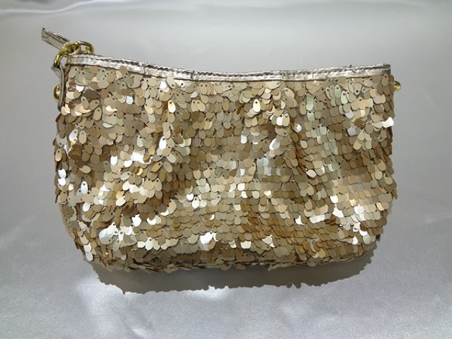 027・ゴールドスパンコールクラッ