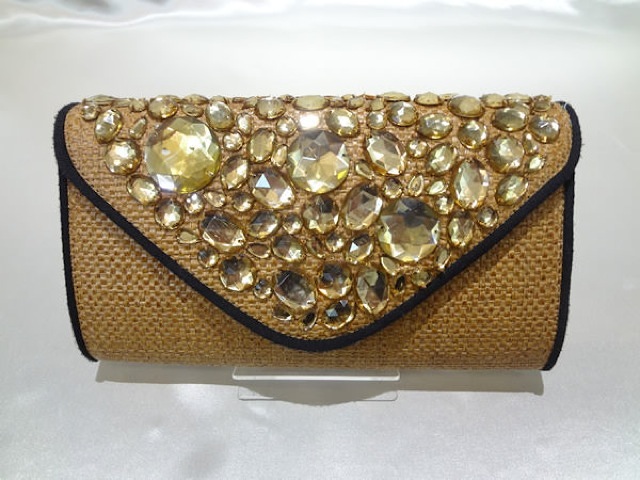 028・カゴ素材ゴールド石ごろごろ