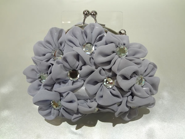 040・グレー・お花ダイヤがま口バ