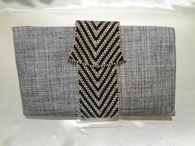 043・グレー・黒×ゴールドＶ字ダイ