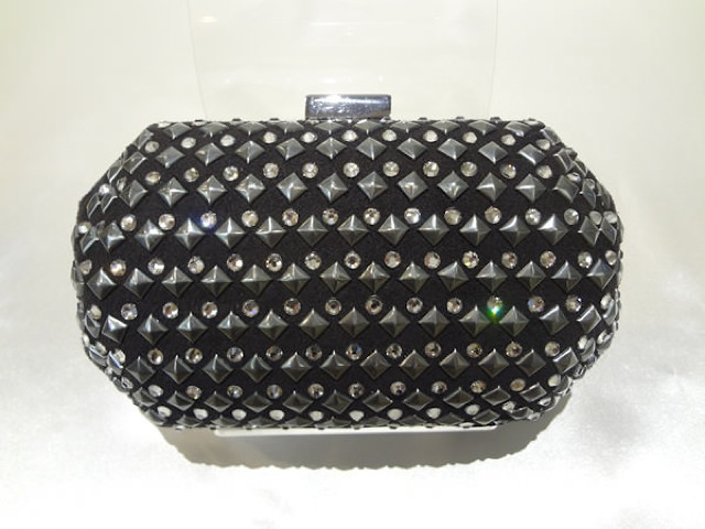 045・黒ひし形スタッズ付きかたク