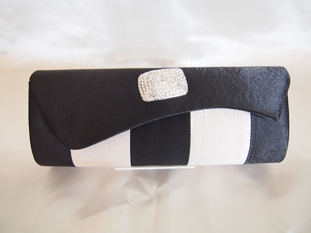 123・ブラック×ホワイトクラッチバ