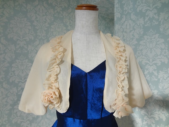 001・ピンクベージュ胸元フリル5分