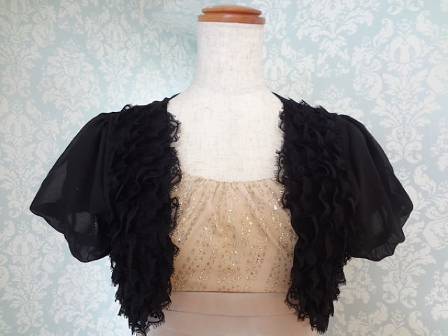 009・黒フロントたてフリルパフス