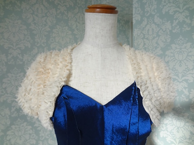 025・ベージュ全フリルシフォンボ