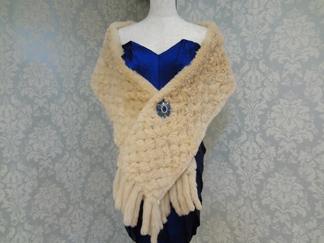 F019・ライトベージュリアルラビッ