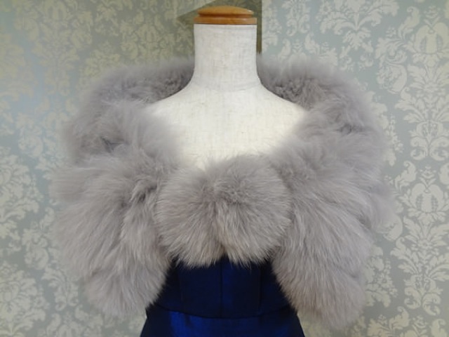 F021・ライトグレーボリュームリア