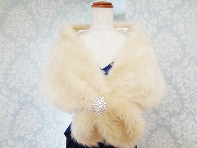 F025・オフホワイトフェイクファー