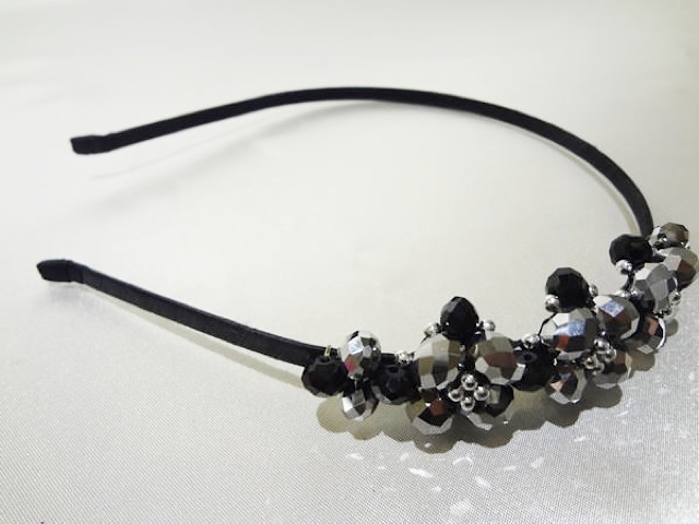 019・黒×お花キラキラスワロ付きカ