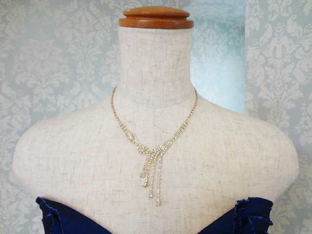 ゴージャスシルバービジューネック