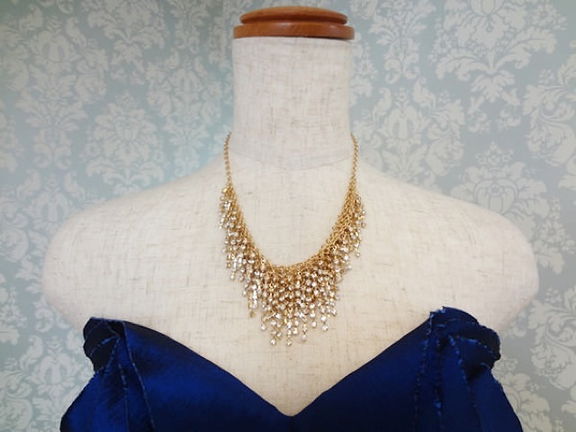 ゴージャスゴールドビジューネック