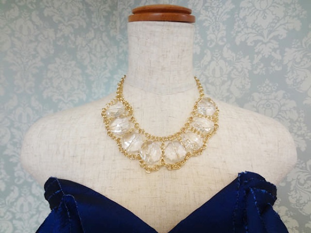 ゴールドチェーンクリスタルネック