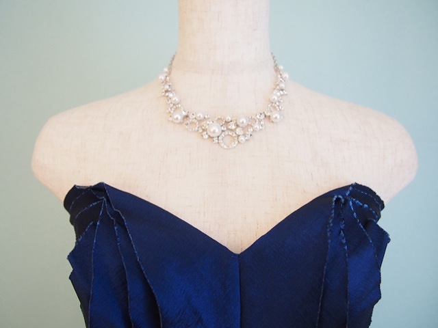 パールシルバービジューネックレス