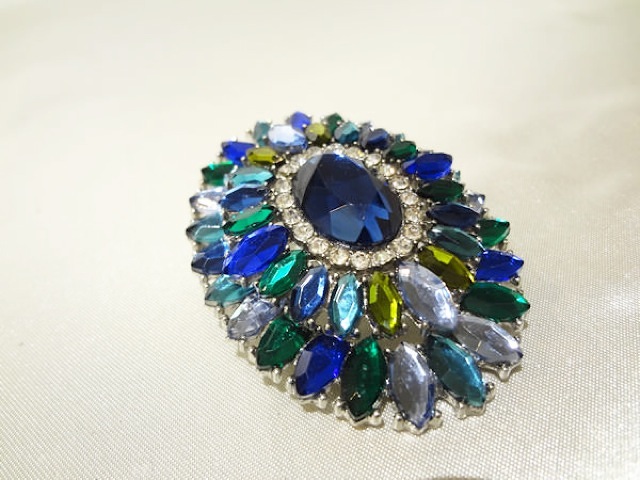 018・ブル－系ストーンブローチ (