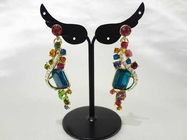 ピアス077マルチカラーストーン (