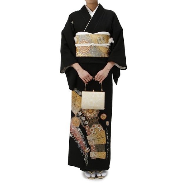 花モチーフ留袖セット (ブラック) 