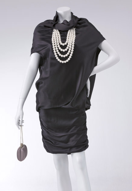 MOSCHINO (モスキーノ) ボリューム