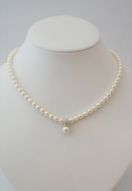 anonymous (アノニマス) 中央にス