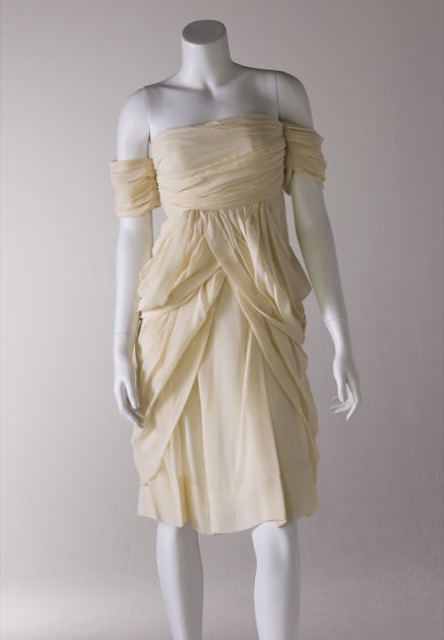 YLANG YLANG (イランイラン) オフ