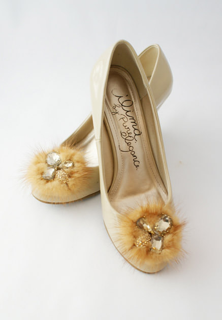 chioneriche 大ぶりビジューが輝く