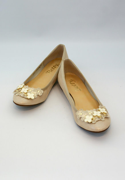 betty (ベティー) ローヒールのフ